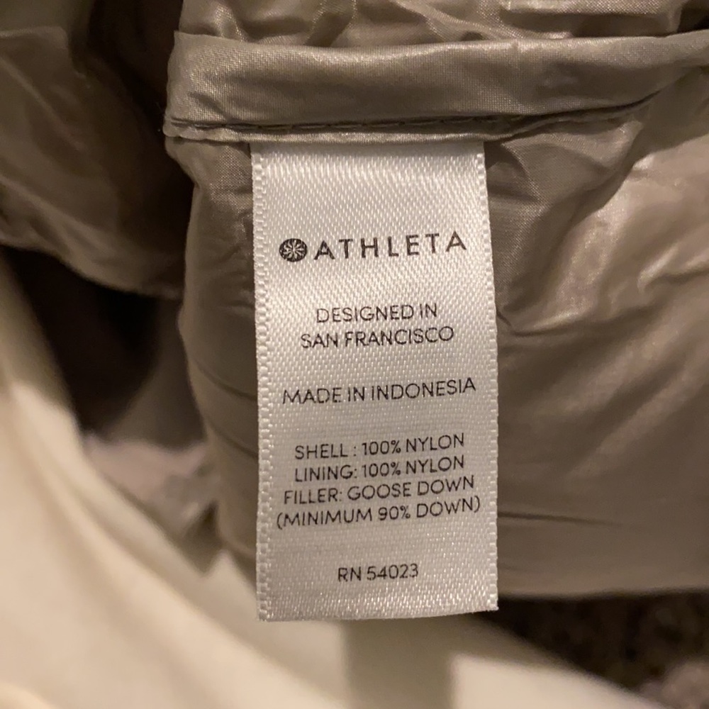 Athleta Lightweight Down Coat - Picture 12 of 12